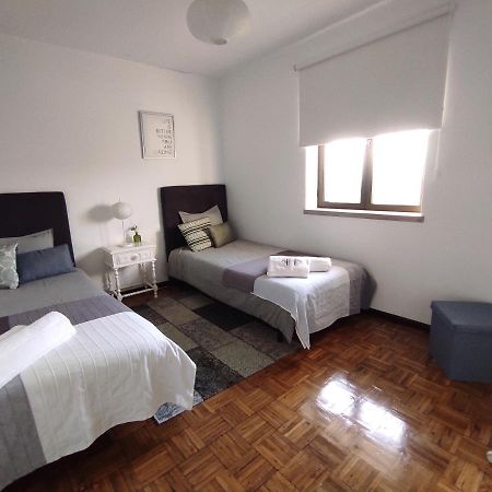 Apartamentos Cimo De Vila ヴォウゼーラ エクステリア 写真