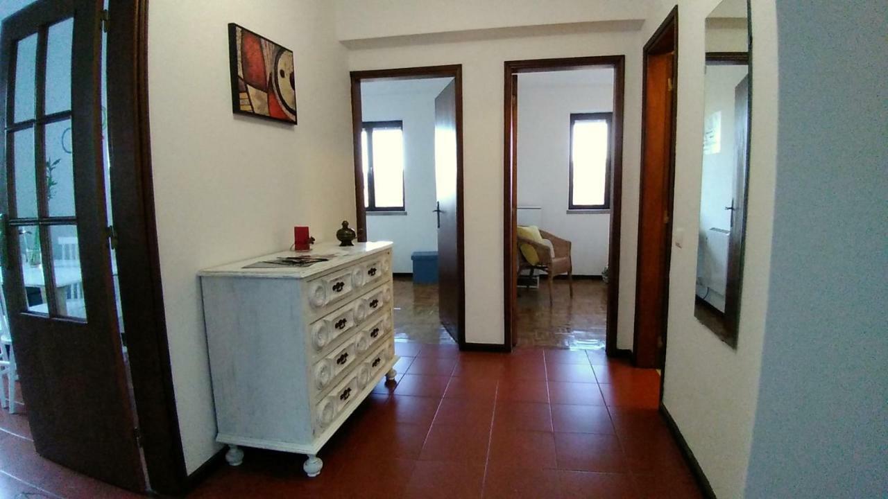 Apartamentos Cimo De Vila ヴォウゼーラ エクステリア 写真