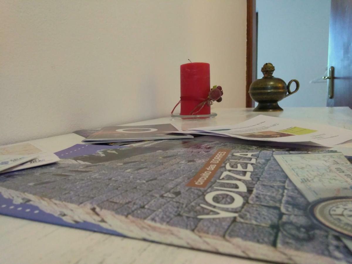 Apartamentos Cimo De Vila ヴォウゼーラ エクステリア 写真